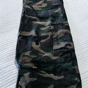 SHEIN Camouflage Cargo Jeans
